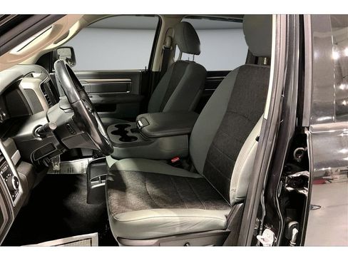 Used 2019 RAM 1500 Big Horn AWD/4WD image 25