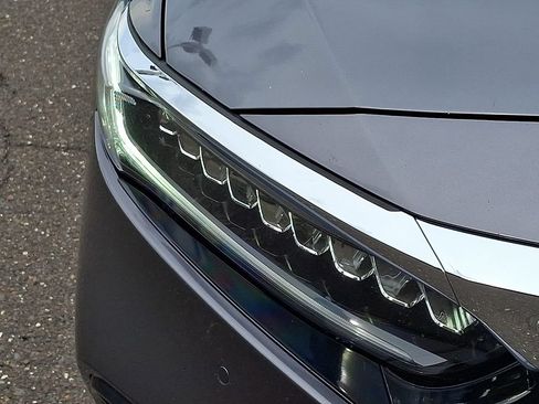 Used 2020 Honda Accord Touring image 12