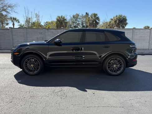 Certified 2024 Porsche Cayenne S image 2