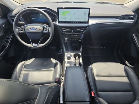 Certified 2023 Ford Escape Platinum w/ Class II Trailer Tow Package AWD/4WD image 32