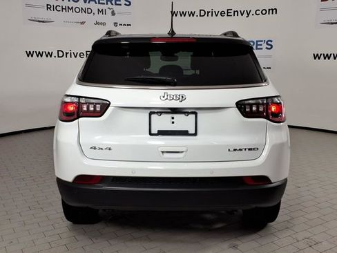 Used 2025 Jeep Compass Limited image 5