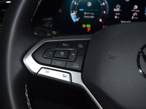 New 2026 Volkswagen Tiguan SE AWD/4WD image 7