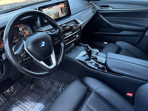 Used 2021 BMW 530i w/ Convenience Package image 9