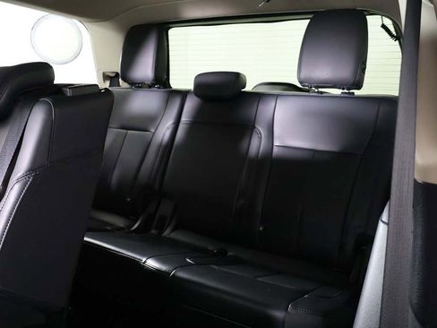 Used 2024 Ford Expedition XLT image 33