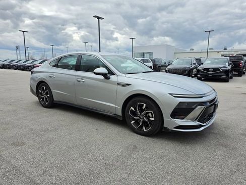 Used 2025 Hyundai Sonata SEL AWD/4WD image 3