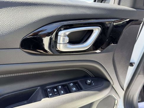 Used 2022 Jeep Compass High Altitude image 25