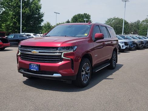 Used 2021 Chevrolet Tahoe LT w/ LT Signature Package AWD/4WD image 3