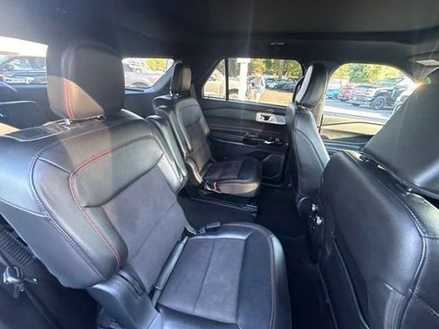 Certified 2023 Ford Explorer ST-Line w/ Class IV Trailer Tow Package AWD/4WD image 13