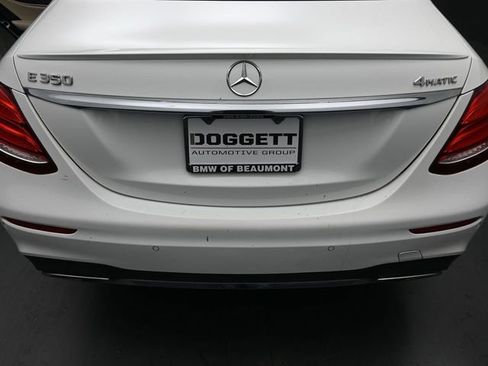 Used 2017 Mercedes-Benz E 300 4MATIC image 14
