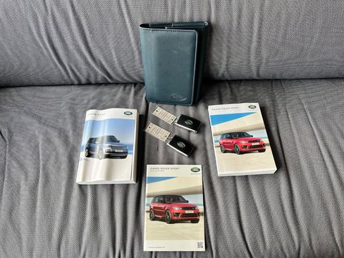 Used 2020 Land Rover Range Rover Sport HST image 16