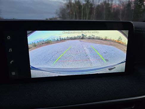 New 2026 Nissan Kicks SV w/ SV Premium Package image 24