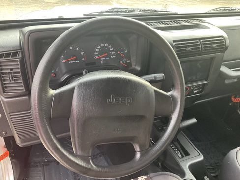 Used 2004 Jeep Wrangler X w/ Convenience Group image 12