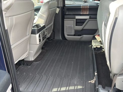 Used 2018 Ford F150 Lariat w/ Equipment Group 502A Luxury AWD/4WD image 22