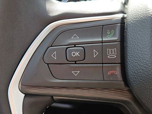 New 2025 Jeep Grand Cherokee Laredo RWD image 23