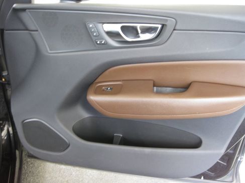 Used 2019 Volvo XC60 T5 Momentum w/ Premium Package FWD image 38