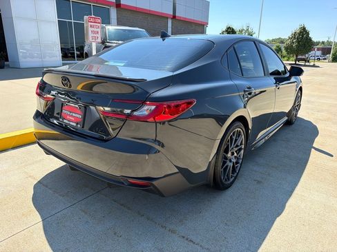 Used 2025 Toyota Camry SE FWD image 4