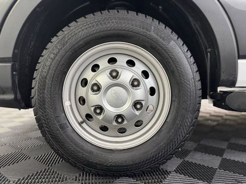 Used 2023 Ford Transit 250 Low Roof AWD w/ Exterior Upgrade Package image 9