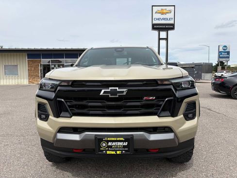 Used 2024 Chevrolet Colorado Z71 w/ Z71 Convenience Package 2 AWD/4WD image 11