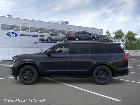 New 2026 Ford Expedition Platinum image 3