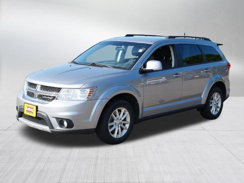 Used 2017 Dodge Journey SXT w/ Comfort/Convenience Group AWD/4WD image 3