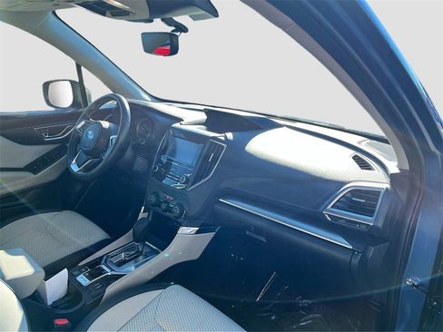Used 2024 Subaru Forester Premium image 28