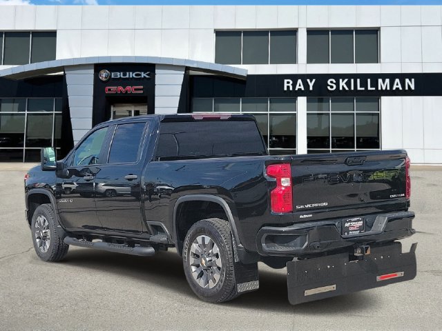 Used 2023 Chevrolet Silverado 2500 Custom w/ Custom Value Package AWD/4WD image 4