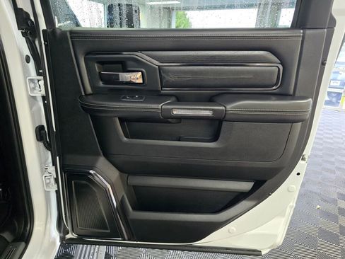 Used 2024 RAM 2500 Limited image 43