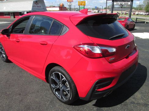 Used 2019 Chevrolet Cruze LT w/ Convenience Package image 9