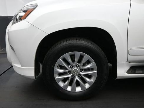 Used 2019 Lexus GX 460 Premium w/ Premium Package AWD/4WD image 9