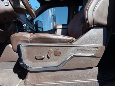 Used 2023 Ford F250 King Ranch w/ FX4 Off-Road Package AWD/4WD image 11