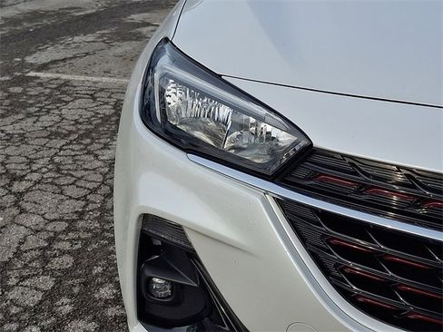 Used 2020 Buick Encore GX Select w/ Sport Touring Package image 9