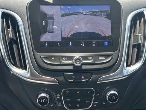 Used 2022 Chevrolet Equinox LT FWD image 29