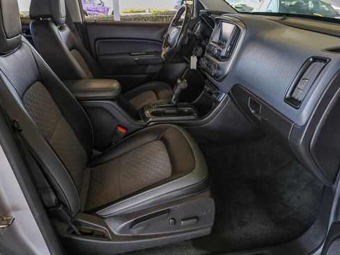 Used 2018 Chevrolet Colorado Z71 RWD image 32