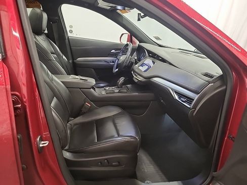 Used 2019 Cadillac XT4 Premium Luxury image 10
