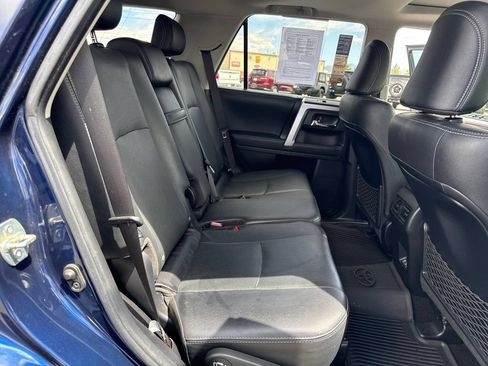 Used 2022 Toyota 4Runner Limited AWD/4WD image 17