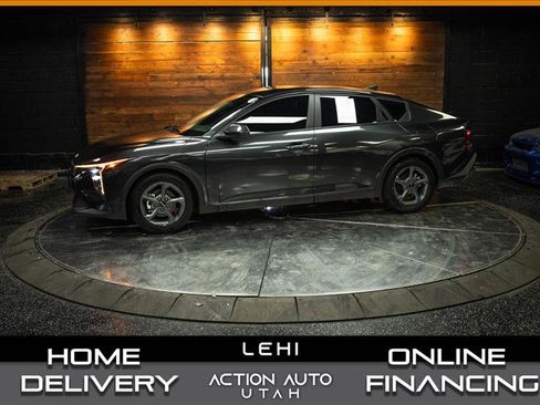 Used 2025 Kia K4 LXS image 1