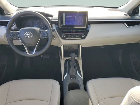 Certified 2023 Toyota Corolla Cross LE w/ Moonroof Package AWD/4WD image 11