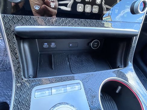 Used 2025 Genesis GV80 3.5T e-SC image 21