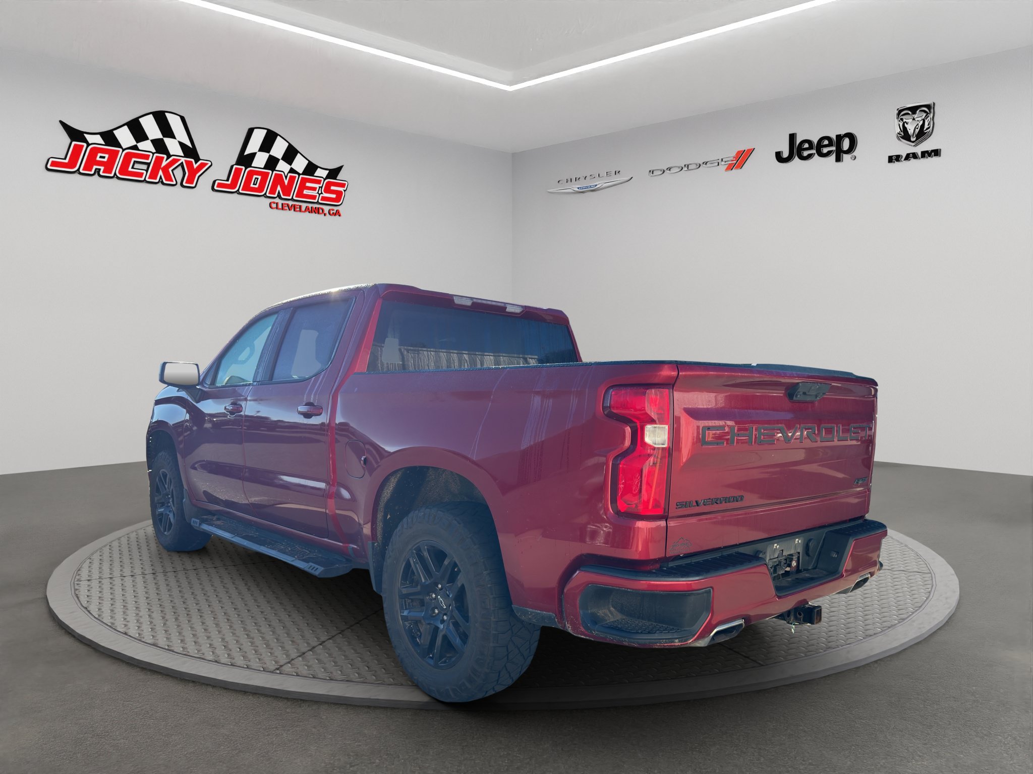 Used 2023 Chevrolet Silverado 1500 RST AWD/4WD image 6