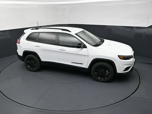 Used 2023 Jeep Cherokee Altitude Lux AWD/4WD image 15