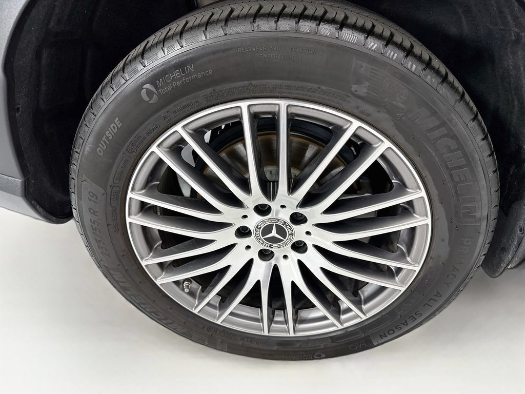 Used 2026 Mercedes-Benz GLC 300 image 31