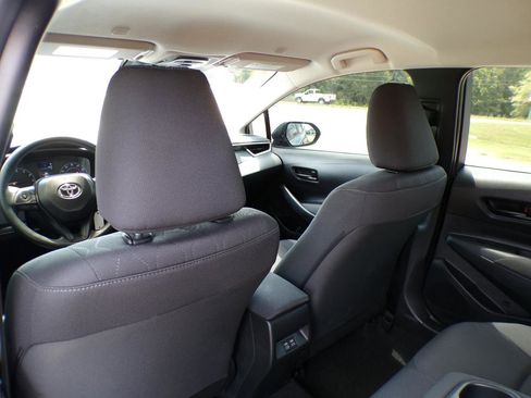 Used 2024 Toyota Corolla LE FWD image 32