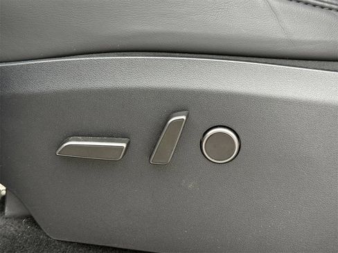 Used 2024 Tesla Model Y Long Range image 24