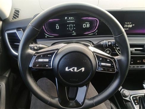Certified 2025 Kia Seltos S image 14