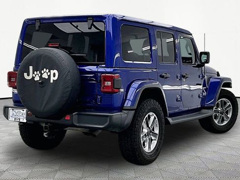 Used 2018 Jeep Wrangler Unlimited Sahara AWD/4WD image 2