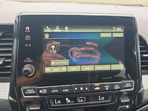 Used 2024 Honda Odyssey Elite image 20
