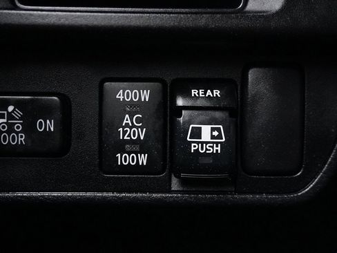 Used 2017 Toyota Tacoma TRD Off-Road image 40