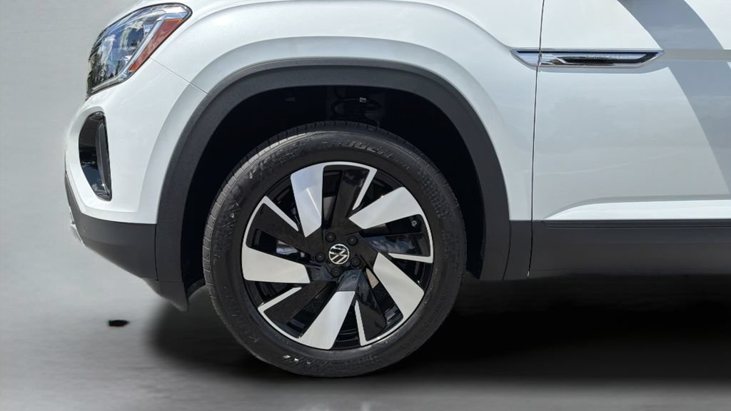 New 2026 Volkswagen Atlas Cross Sport SE FWD image 37