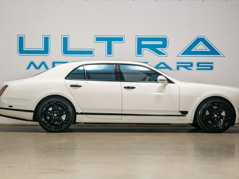 Used 2013 Bentley Mulsanne w/ Premiere Specification Pkg image 7