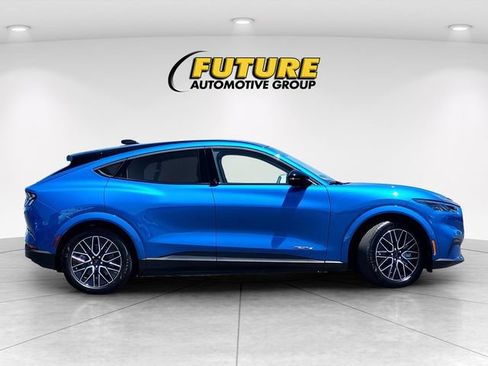 Used 2025 Ford Mustang Mach-E Premium RWD image 3